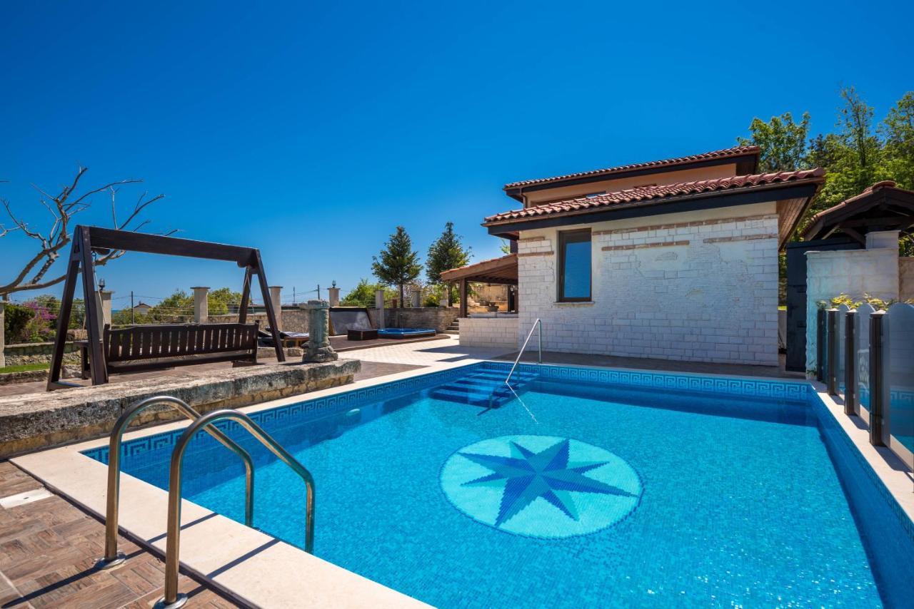 Villa Cook With Sea View - Heated Pool - At Μπαλτσίκ Εξωτερικό φωτογραφία